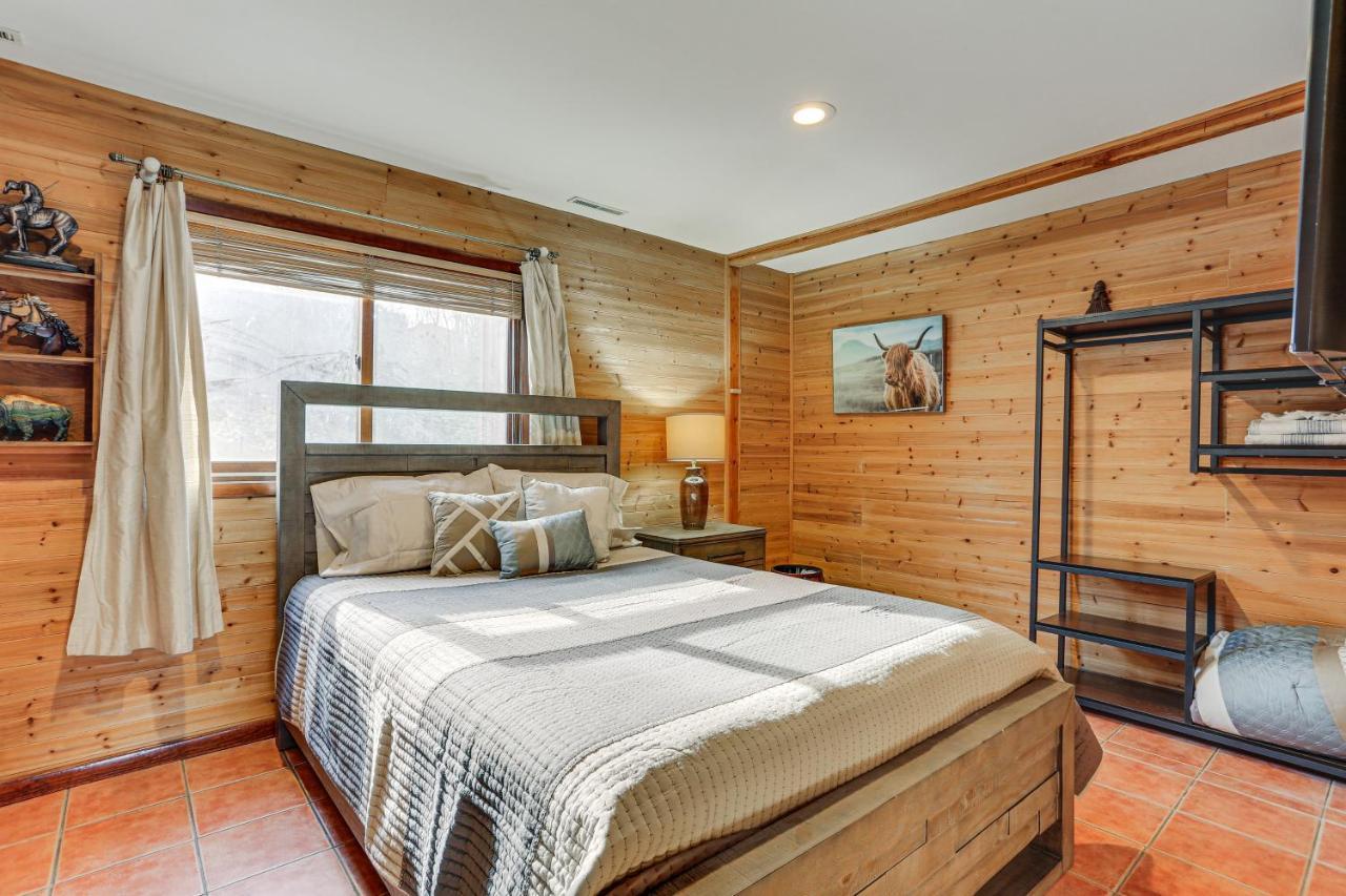 Vernon Township Condo With Balcony Near Ski Lifts! エクステリア 写真