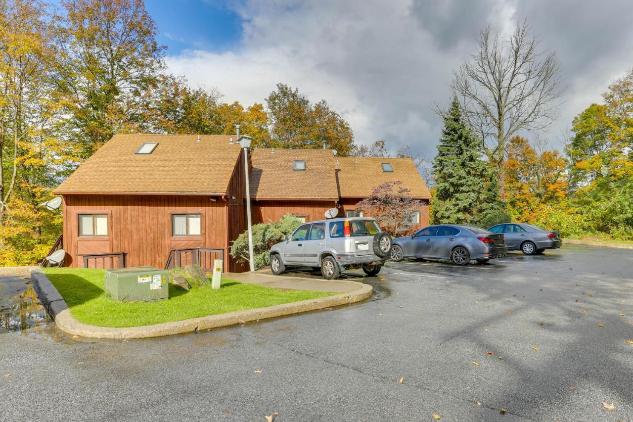 Vernon Township Condo With Balcony Near Ski Lifts! エクステリア 写真