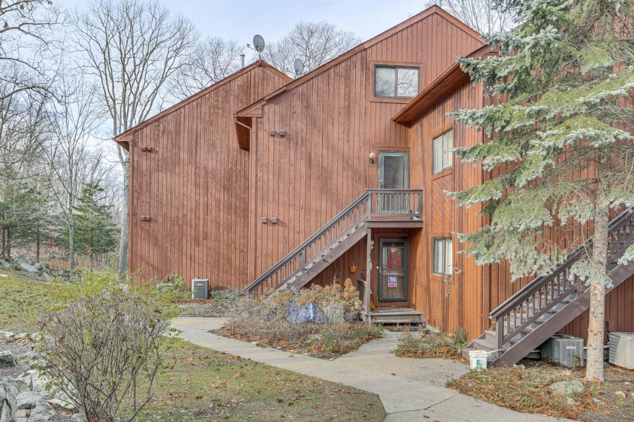 Vernon Township Condo With Balcony Near Ski Lifts! エクステリア 写真